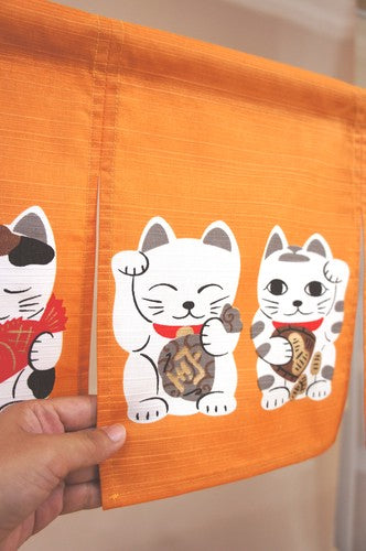 Seven Lucky Cats, 85x30cm Short Noren Curtain